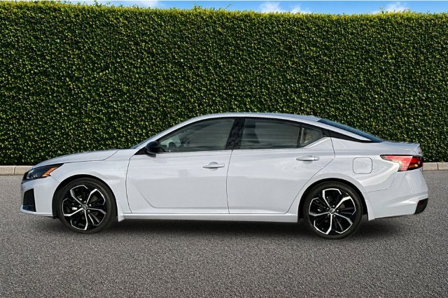 Used 2024 Gray Nissan 2.5 SR image 7