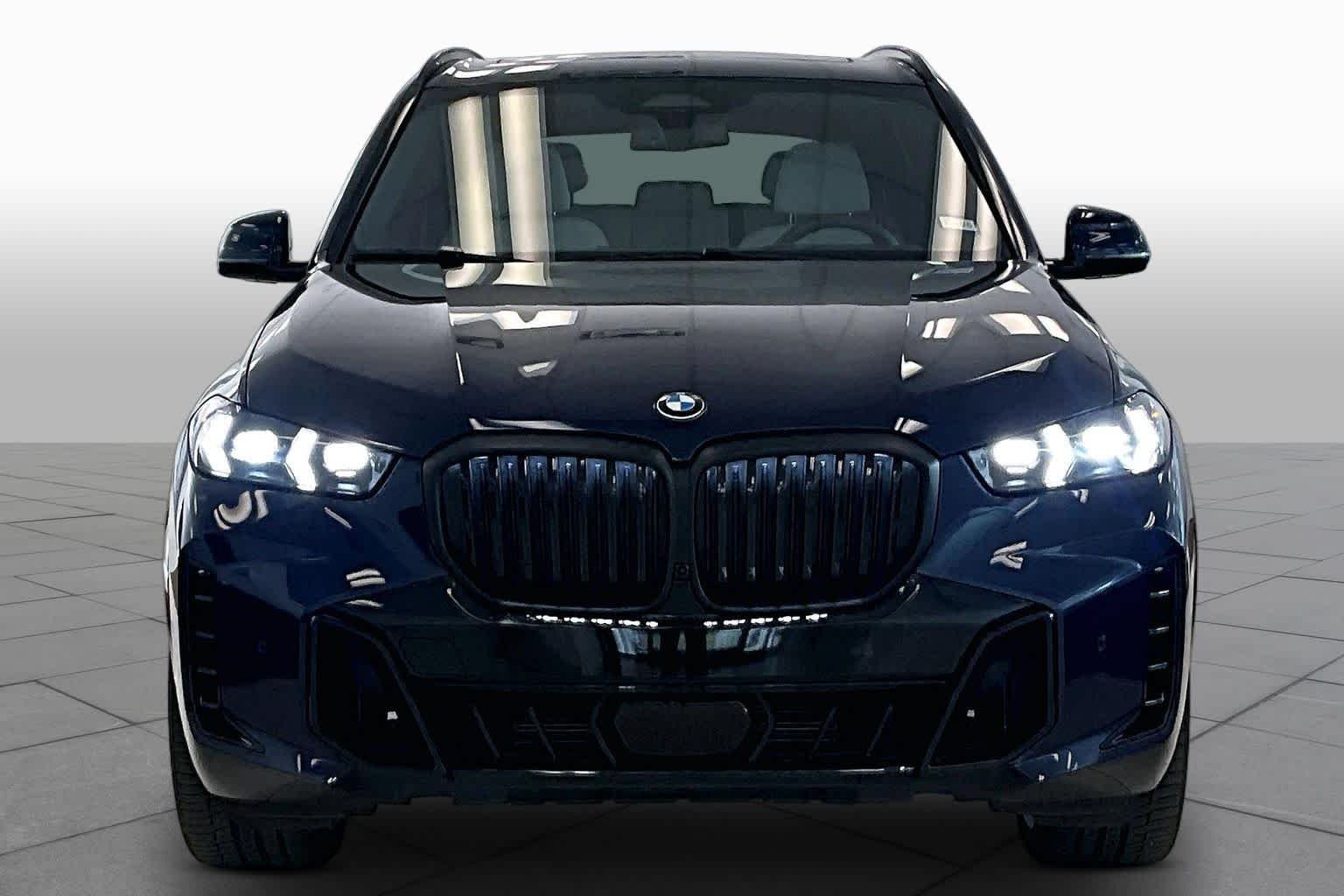 Used 2024 Tanzanite Blue II Metallic BMW sDrive40i image 3