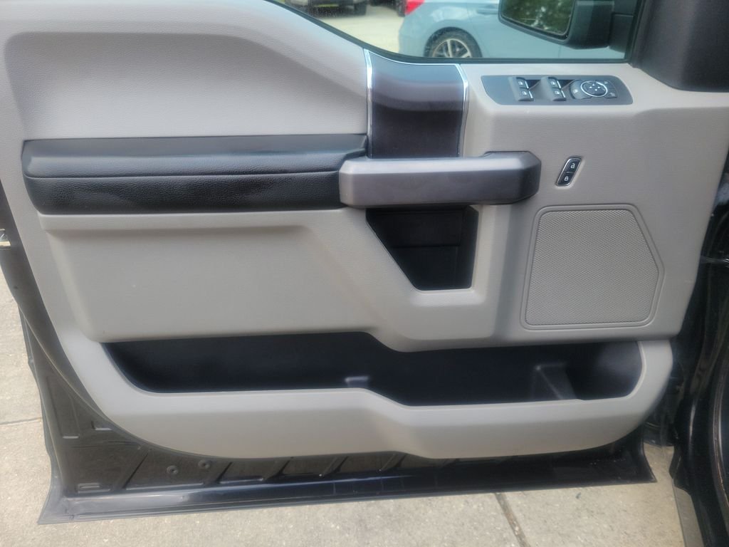 Used 2019 Black Ford XLT image 13