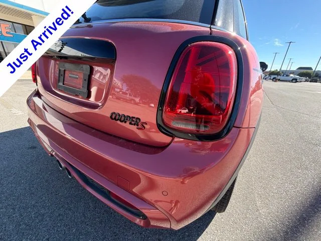 Used 2021  MINI Classic image 20