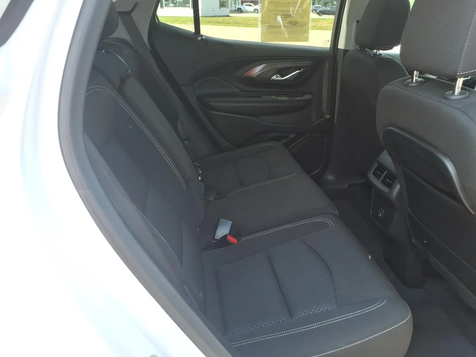 Used 2024 Summit White GMC SLE image 17