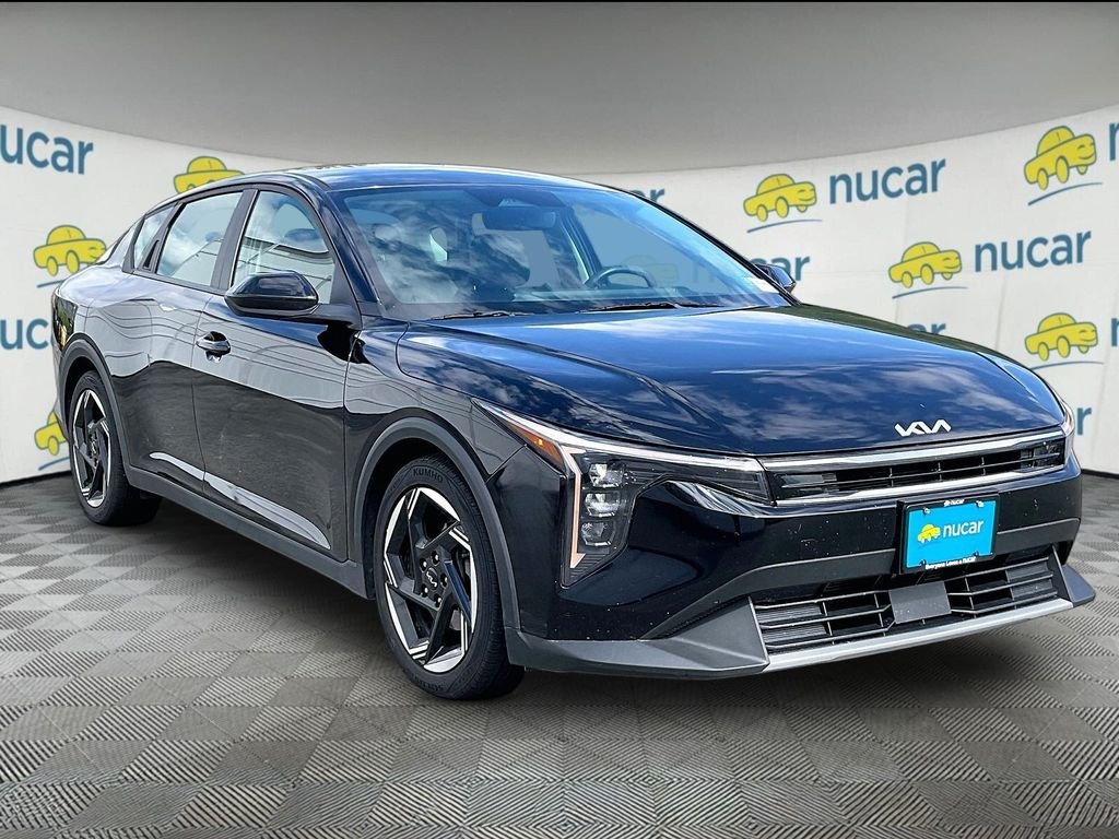 Used 2025 Aurora Black Pearl Kia EX image 1