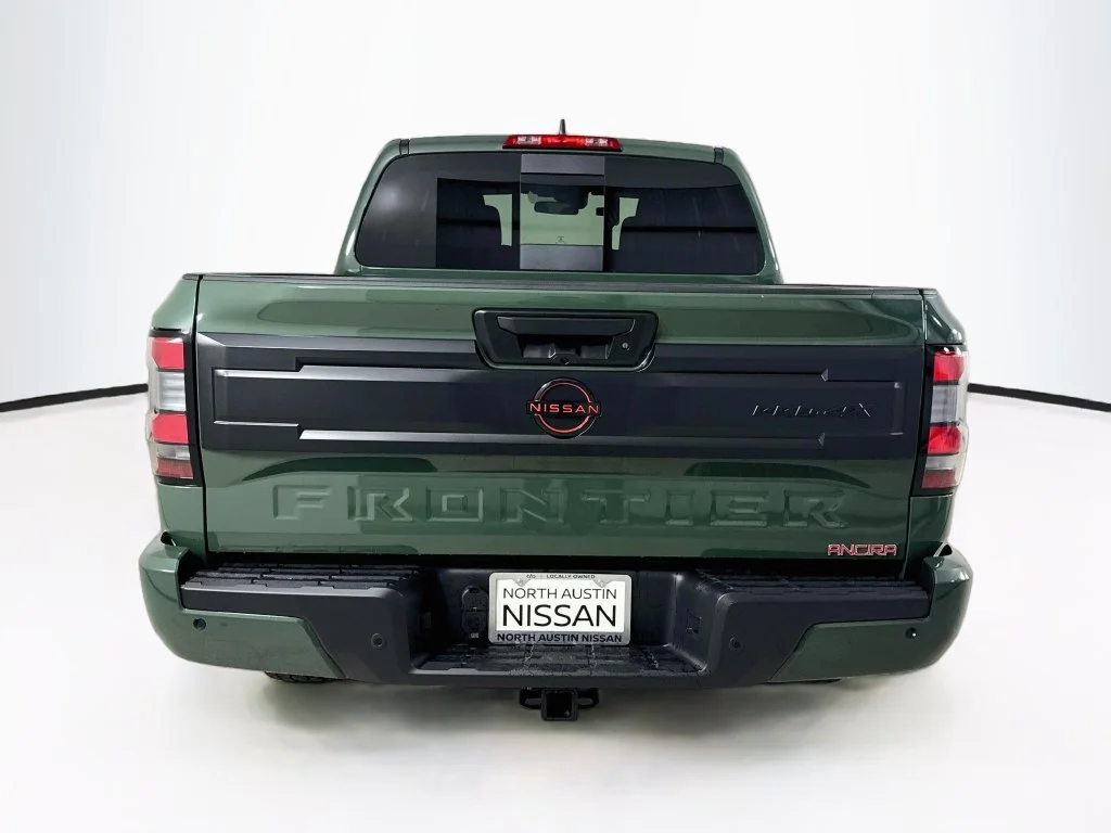 New 2027 Green Nissan PRO-4X image 6