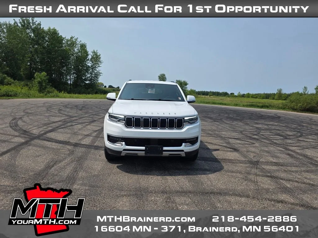 Used 2022 White Jeep Series II image 3
