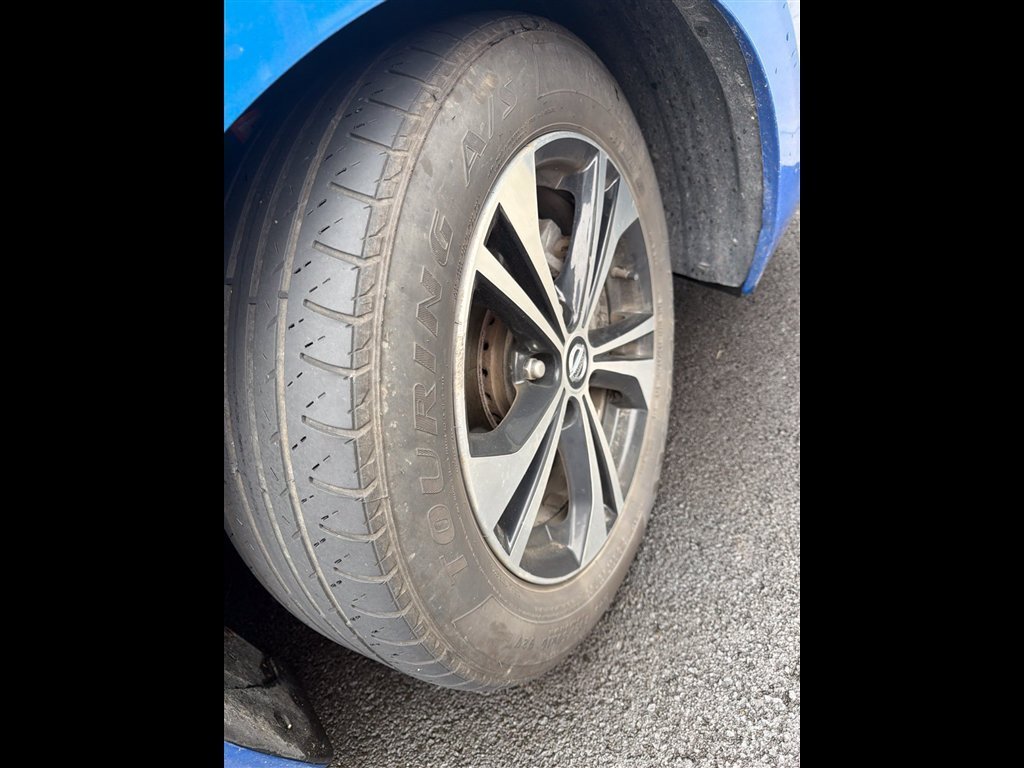 Used 2022 Blue Nissan SV image 28