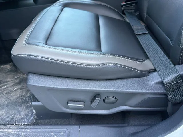 New 2026 White Ford Outer Banks image 12