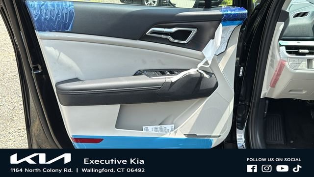 New 2027 Fusion Black Kia EX image 9