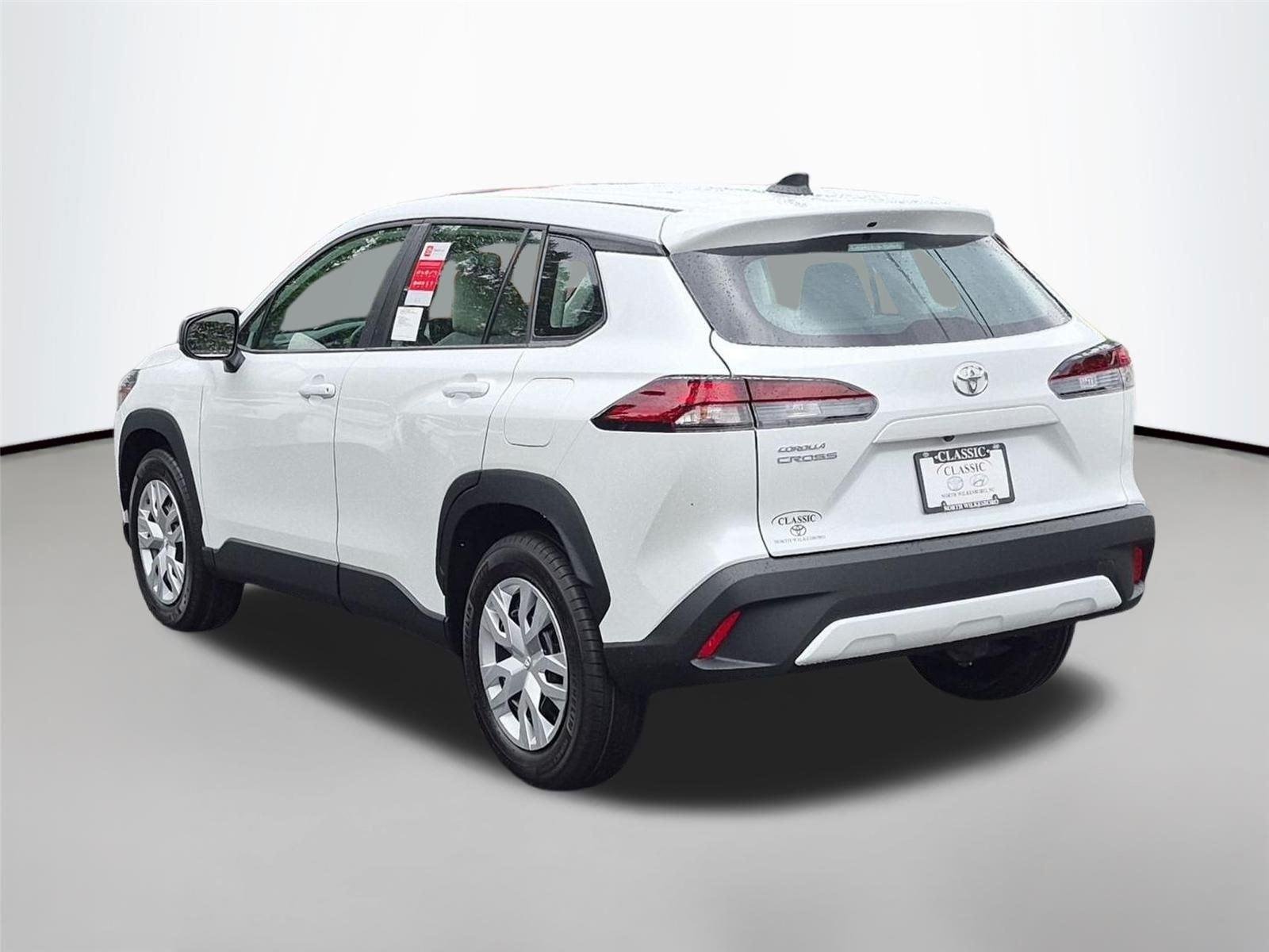 New 2026 Wind Chill Pearl Toyota L image 3