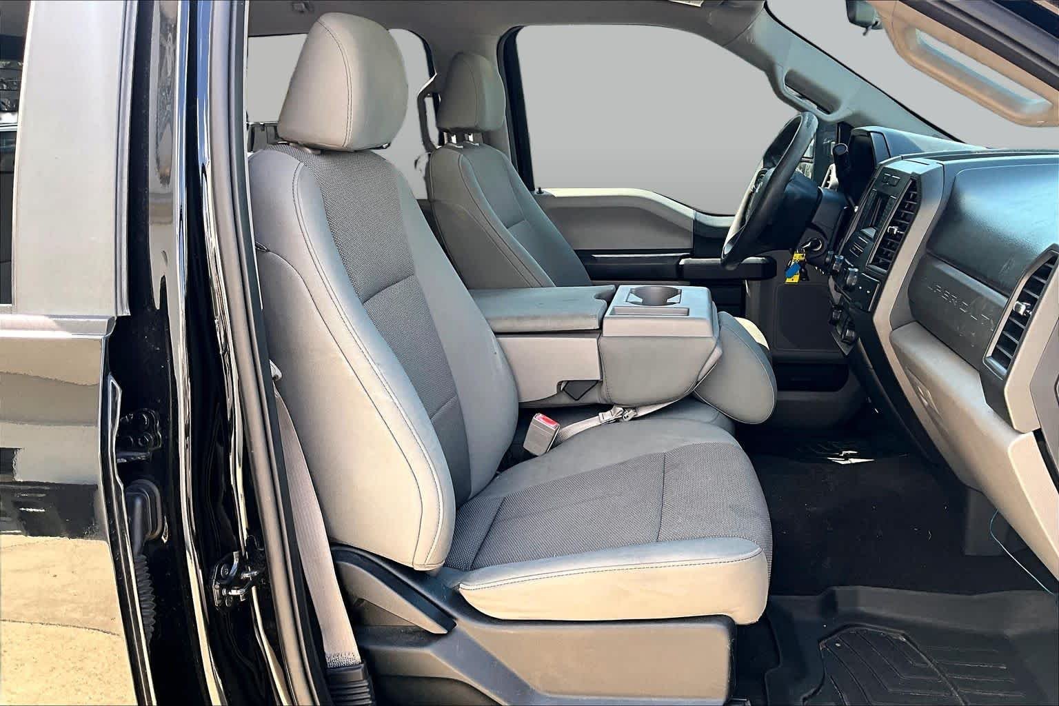 Used 2018 Shadow Black Ford XL image 8