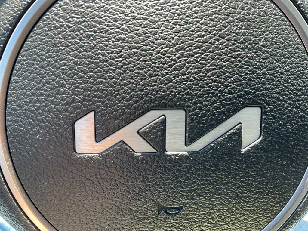 Used 2023 Glacial White Pearl Kia EX image 27