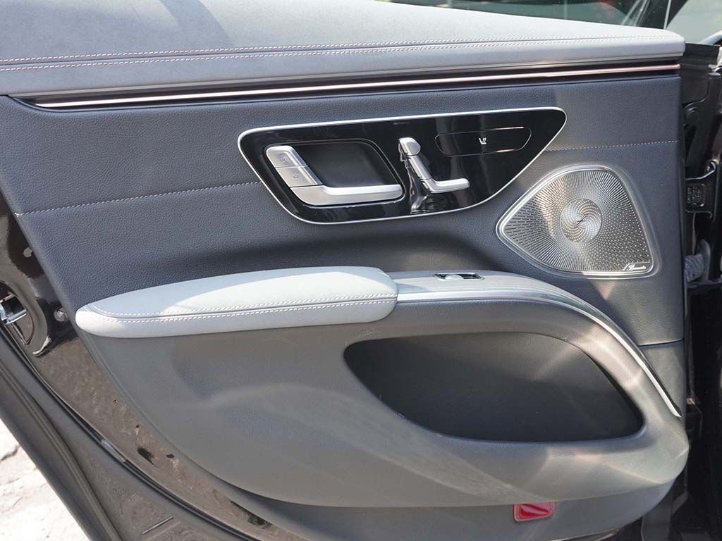 Used 2024 Black Mercedes-Benz 450 image 29
