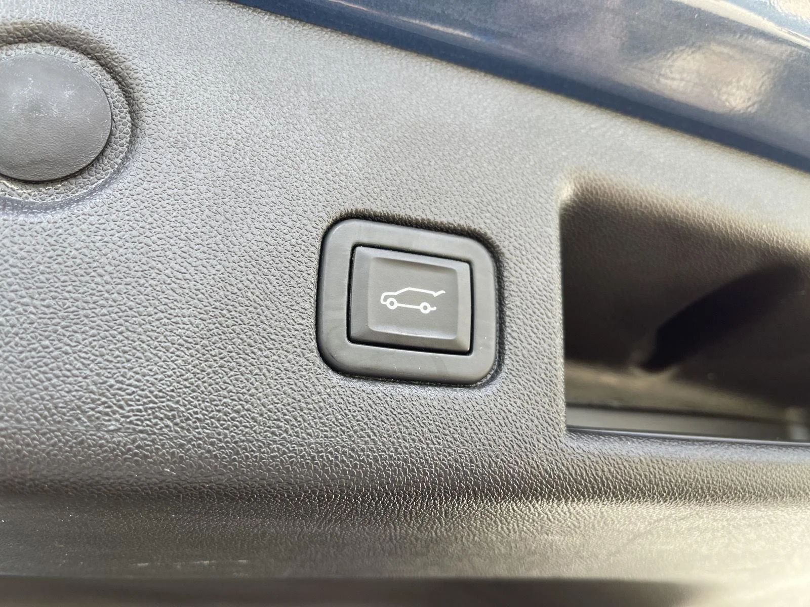 Used 2024 Lakeshore Blue Metallic Chevrolet LT image 41