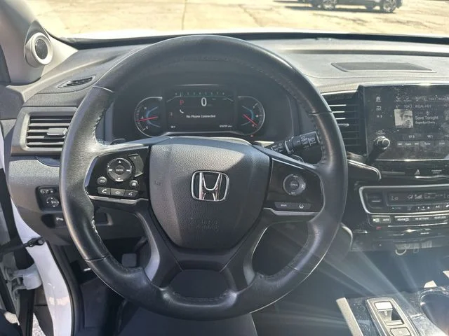 Used 2022 White Honda Touring image 14