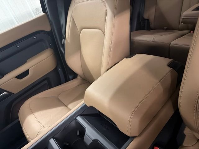 New 2026 Santorini Black Land Rover X-Dynamic SE image 34