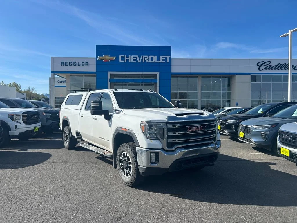 2020 GMC Sierra 4WD Crew Cab Standard Box SLE's photo