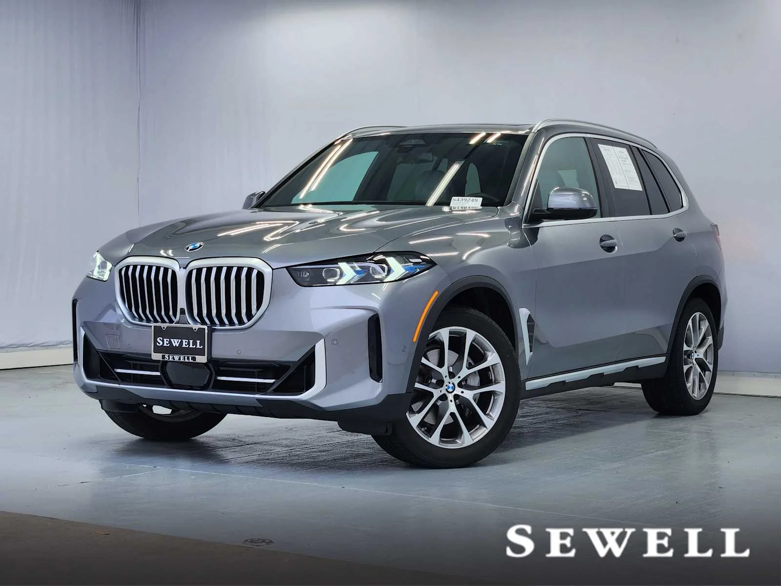 2026 BMW X5 sDrive40i's photo