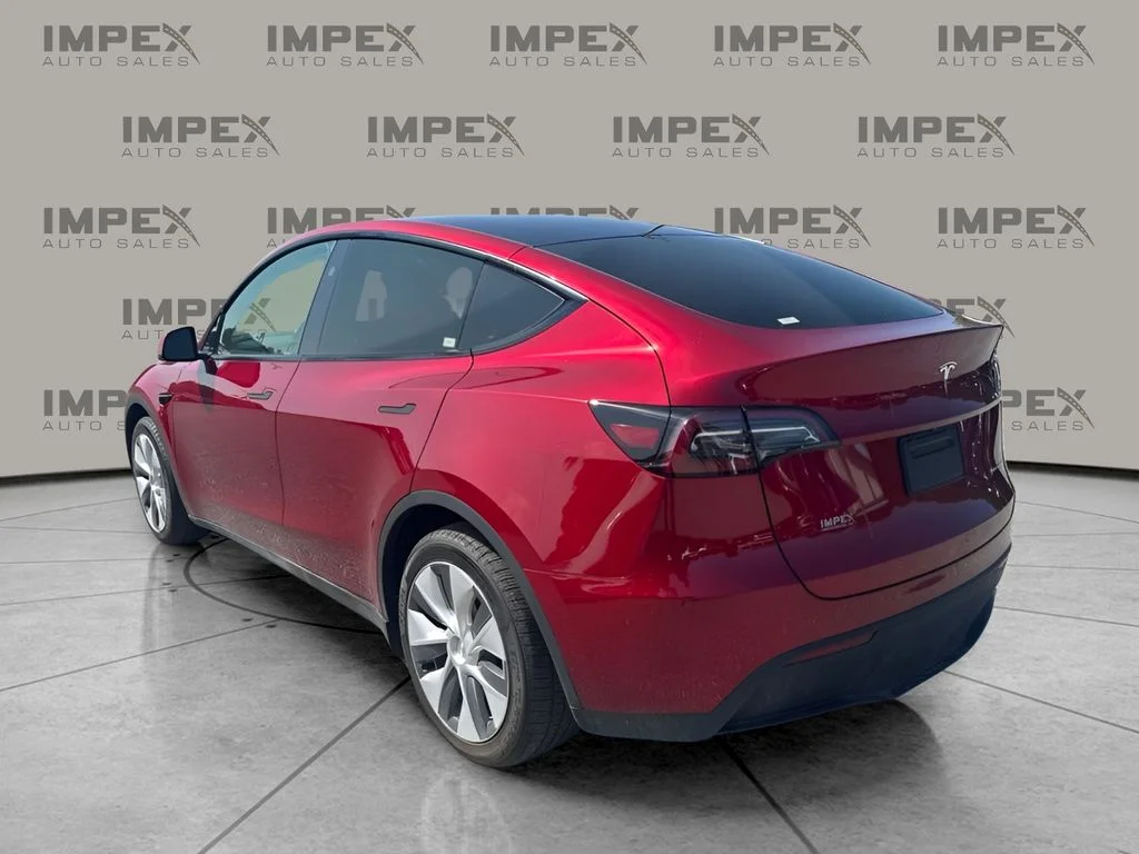Used 2024 Red Tesla Long Range image 3