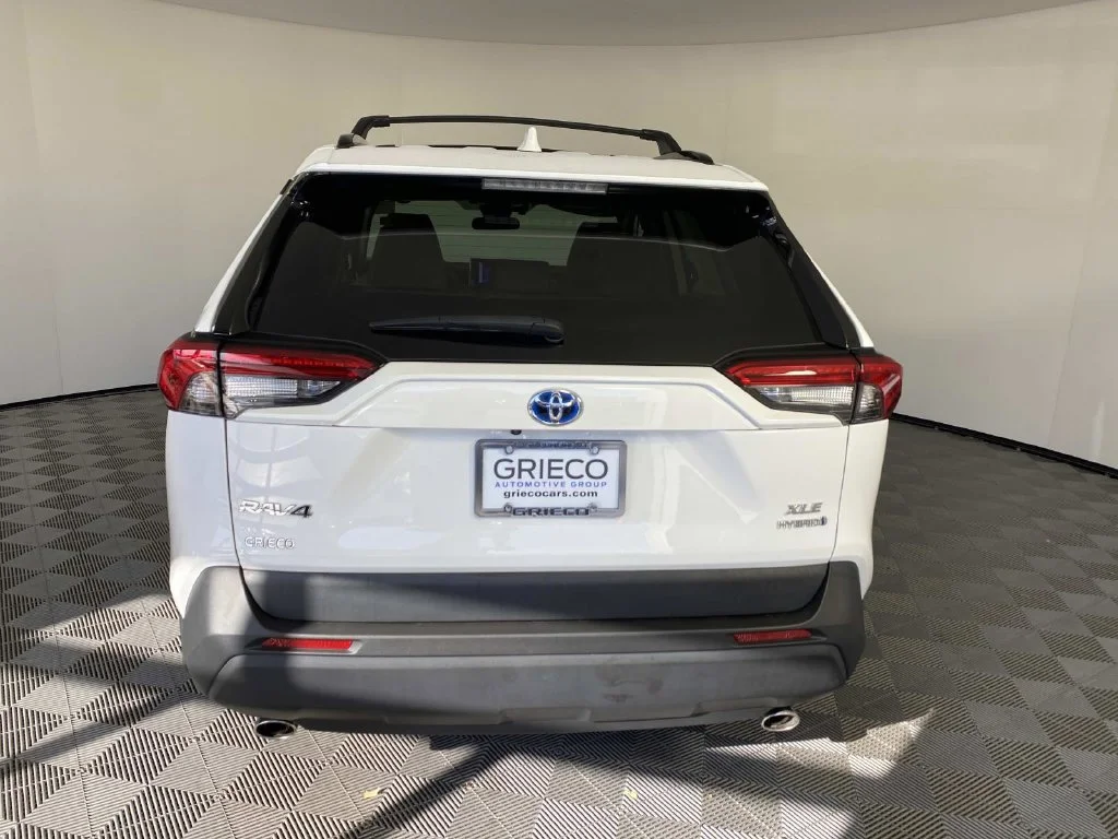 Used 2024 Ice Toyota XLE image 7
