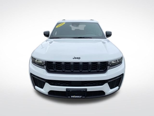 New 2026 White Jeep Altitude image 9