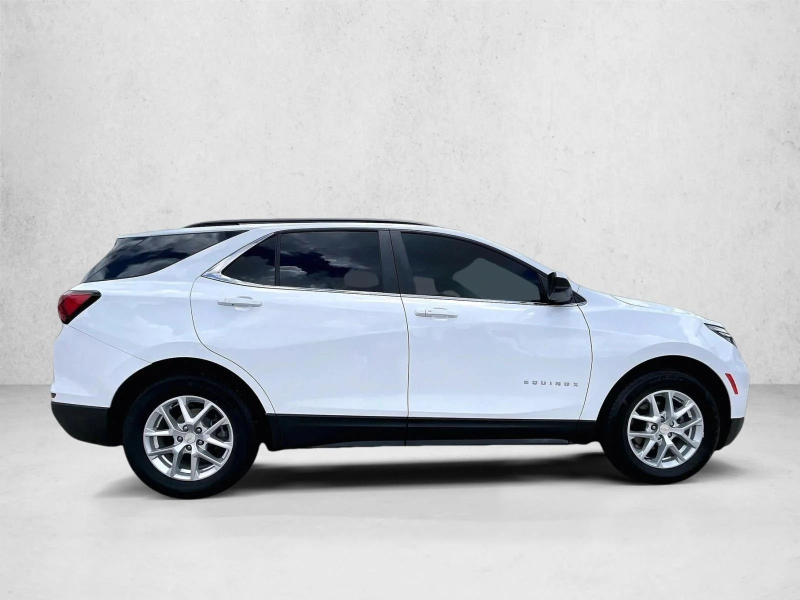 Used 2023 Summit White Chevrolet LT image 5