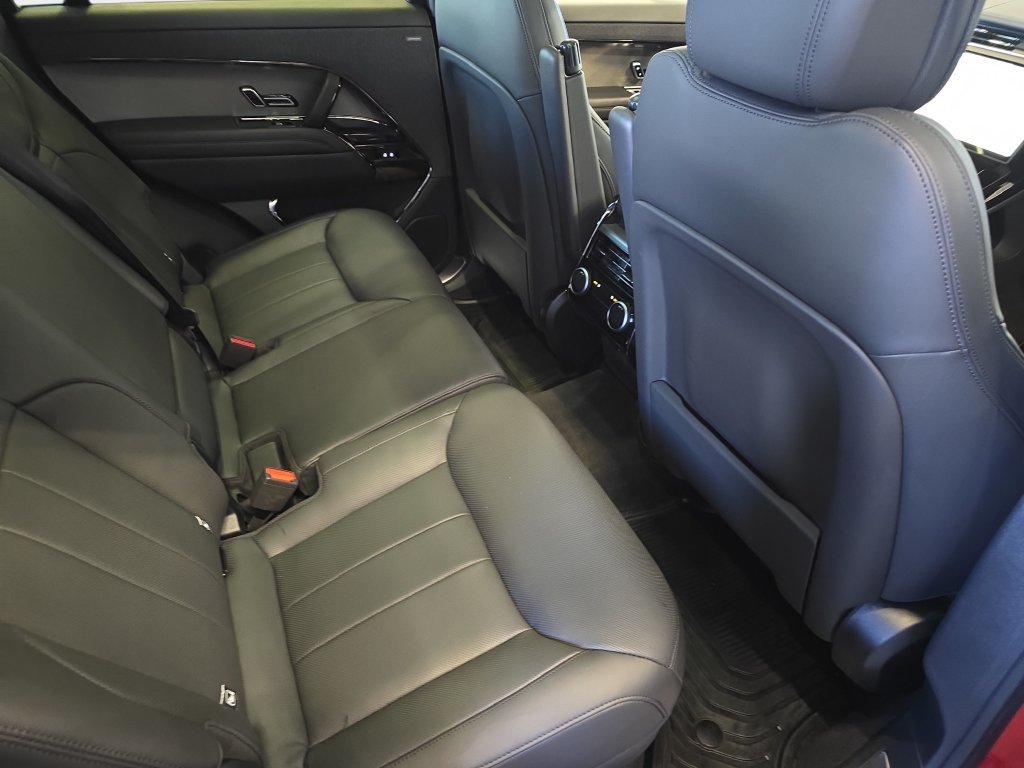 Used 2025 Red Land Rover SE image 13