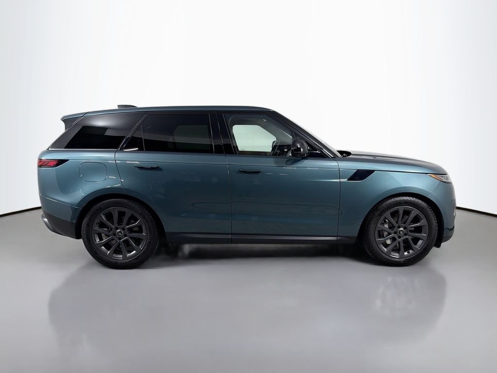 Used 2023 Giola Green Metallic Land Rover SE image 4