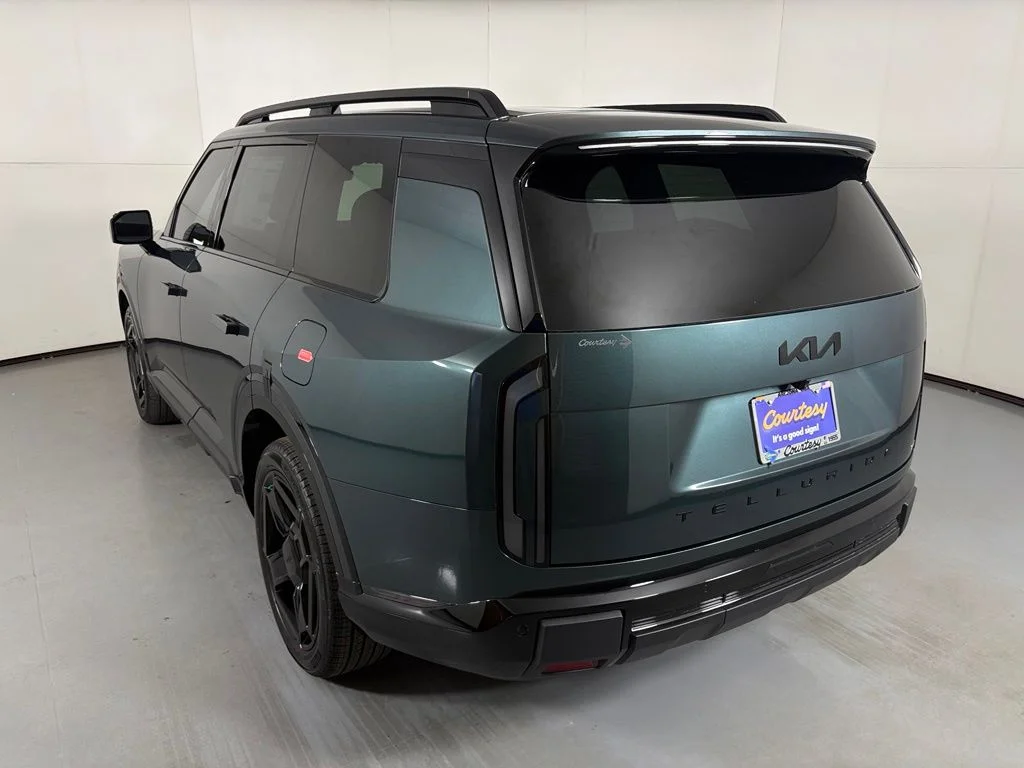 New 2027 Black Jade Green Kia X-Line EX image 5