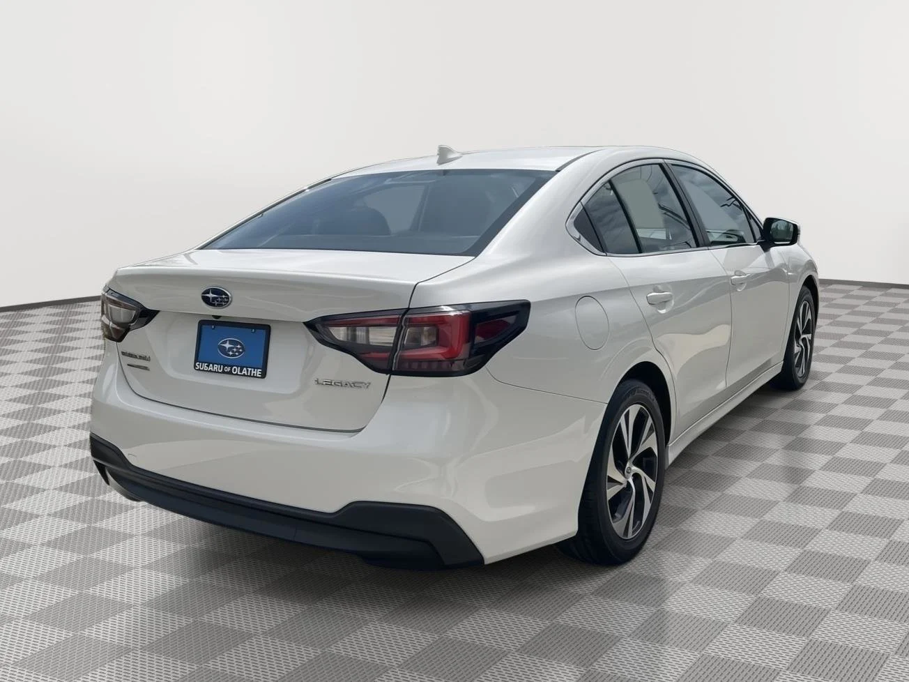 Used 2022 Crystal White Pearl Subaru Premium image 12