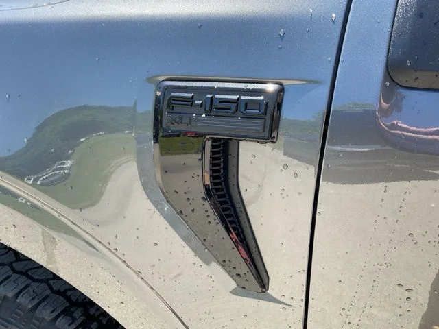 New 2026 Carbonized Gray Metallic Ford XLT image 77