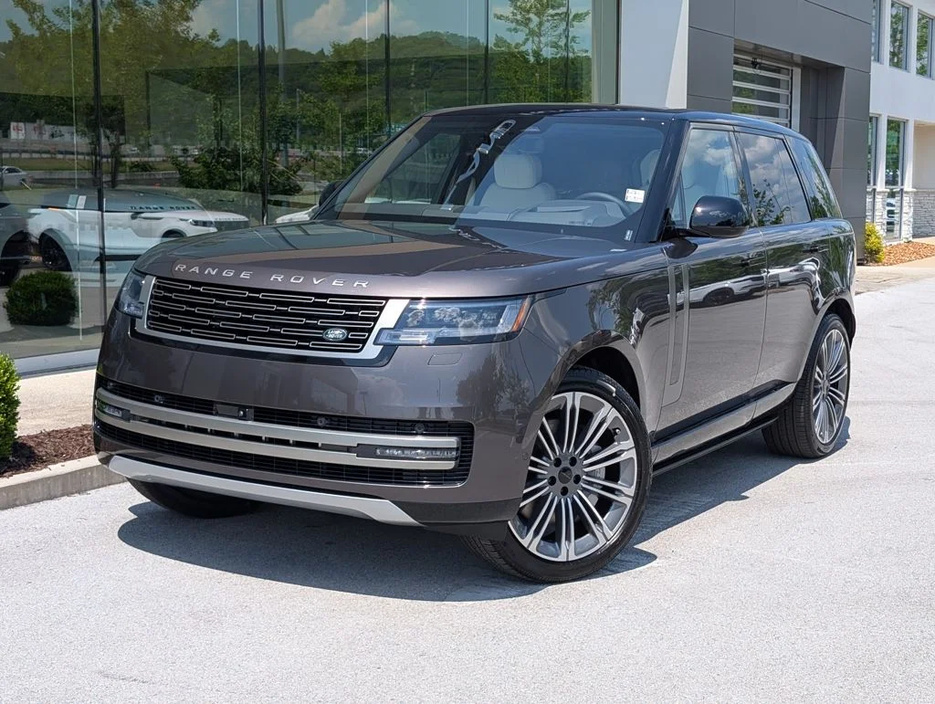 2026 Land Rover Range Rover 4.4 SE SWB's photo