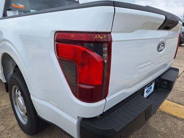 New 2026 Oxford White Ford XL image 26