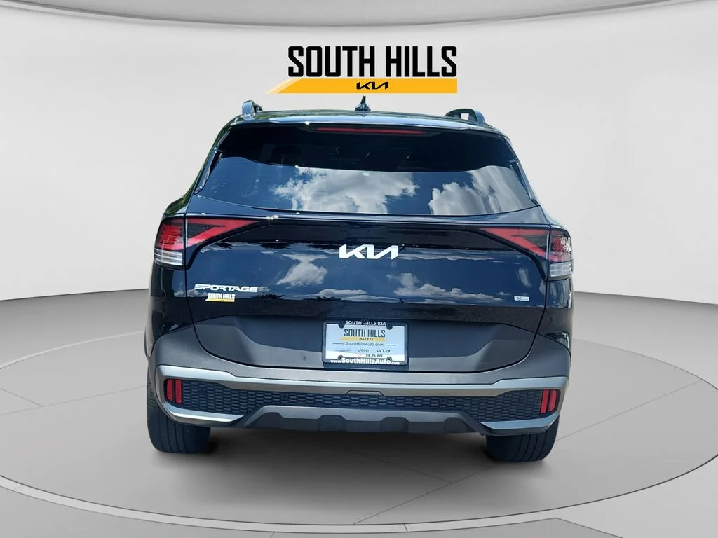 Used 2024 Black Kia X-Line image 4