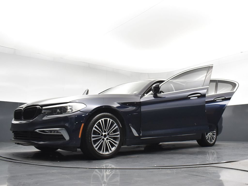 Used 2018 Blue BMW 530i xDrive image 31