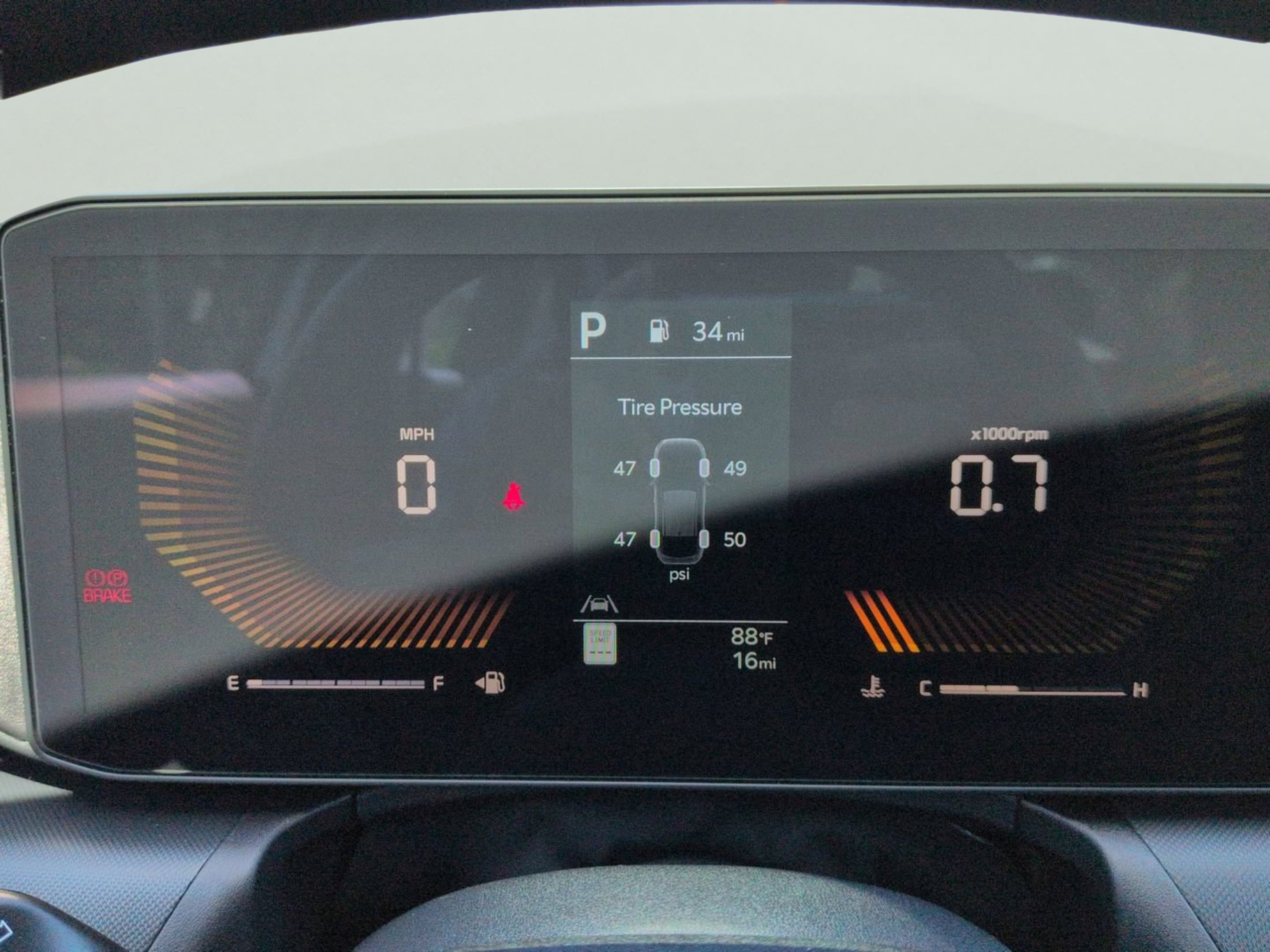New 2026 Snow White Pearl Kia LXS image 28