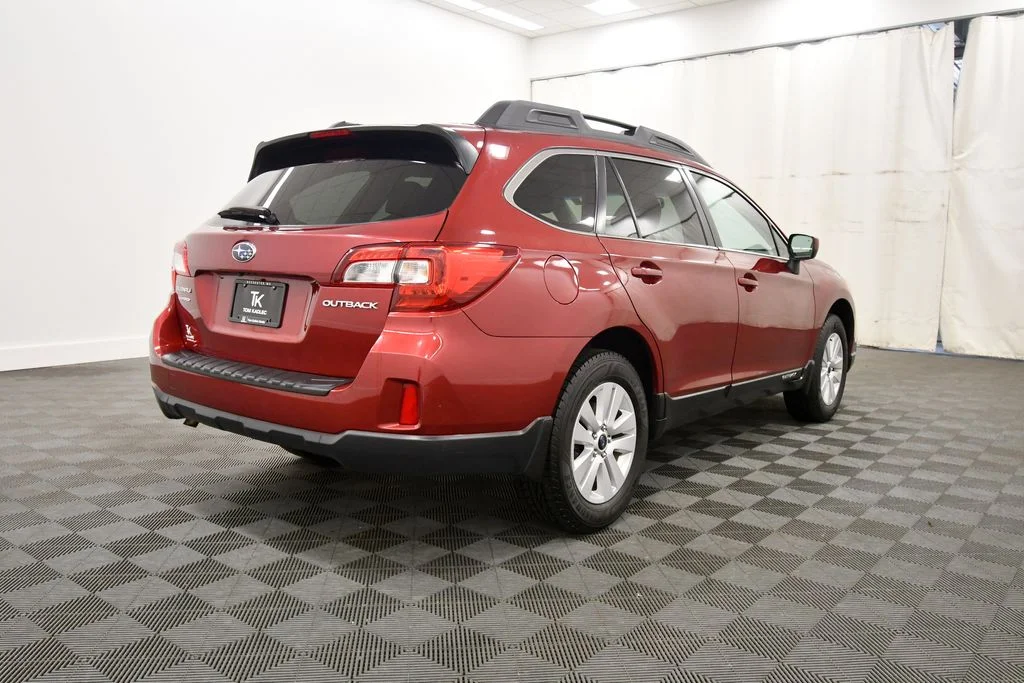 Used 2015 Red Subaru 2.5i Premium image 5