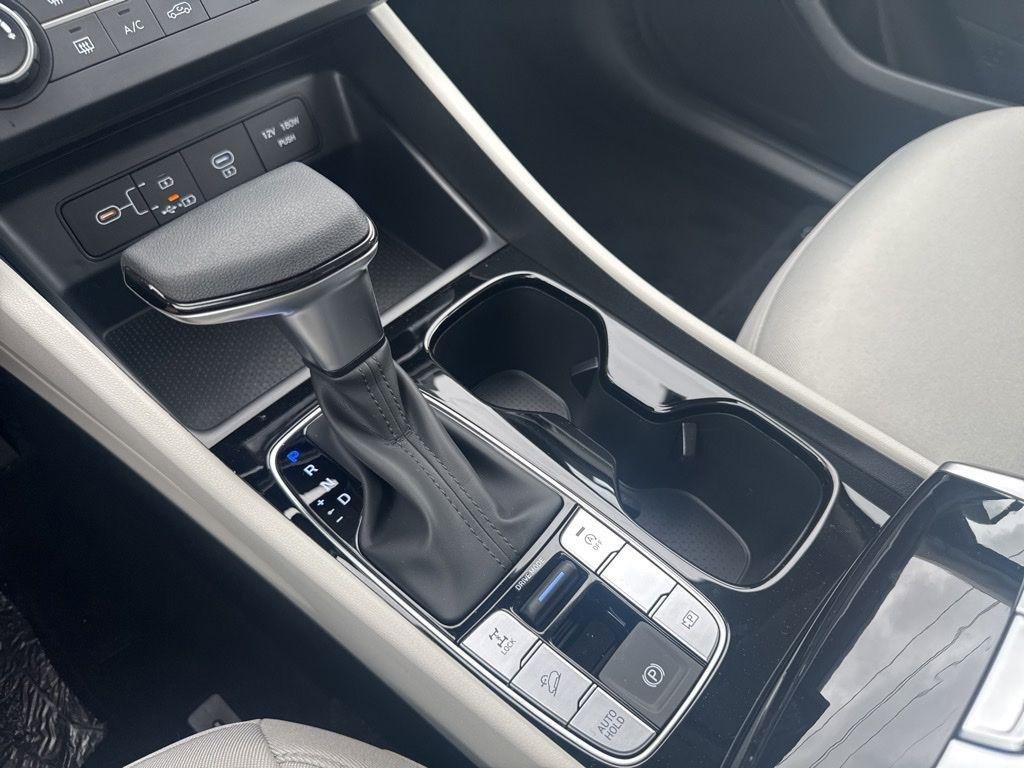 New 2026 Black Hyundai SE AWD image 12