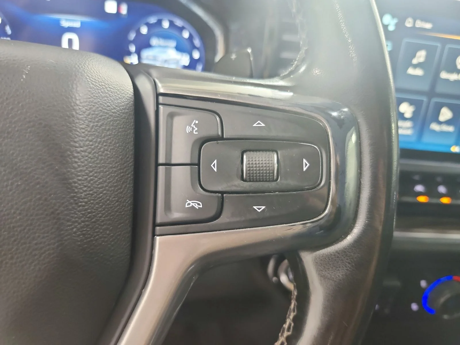 Used 2023 White Chevrolet RST image 24