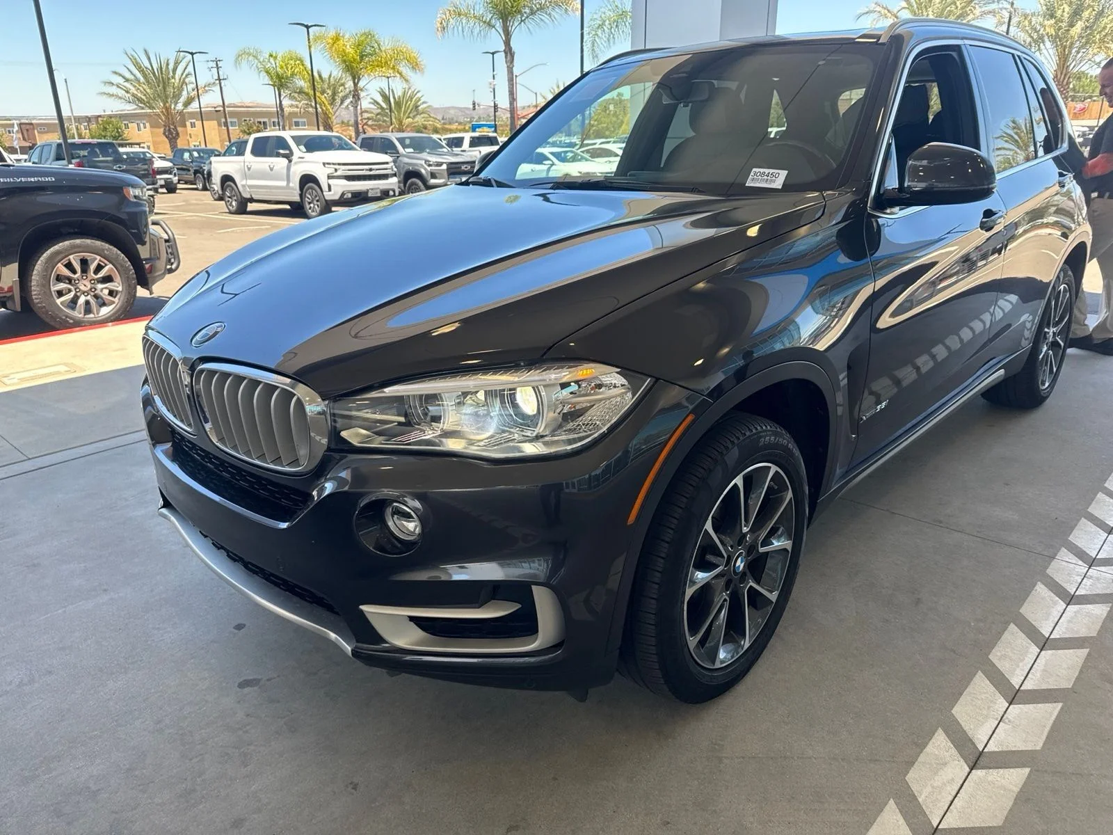 Used 2018 Gray BMW xDrive35i image 3