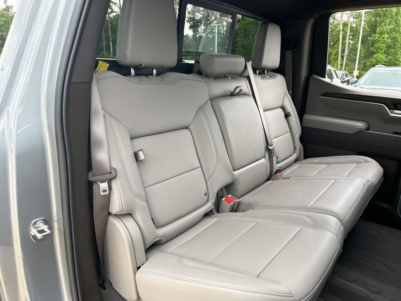 2026 GMC Sierra 1500 SLT - Photo 18