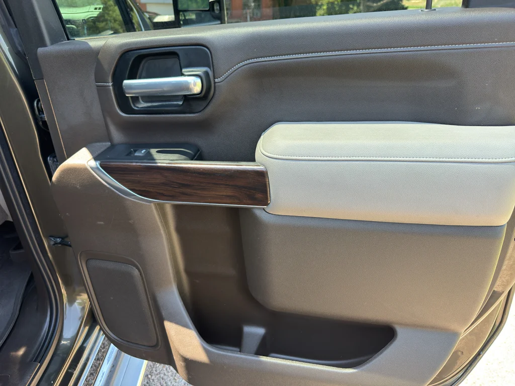 Used 2023 Forest Metallic GMC SLT image 15