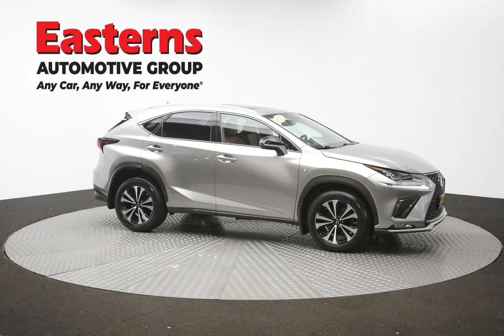 Used 2018 Silver Lexus 300 Base image 43