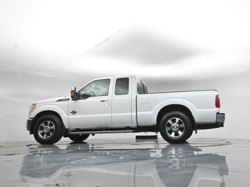 Used 2013 White Ford Lariat image 52