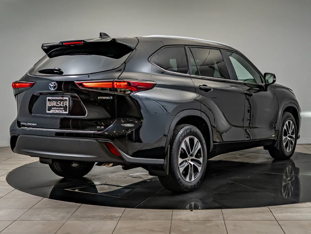 Used 2024 Black Toyota XLE image 10
