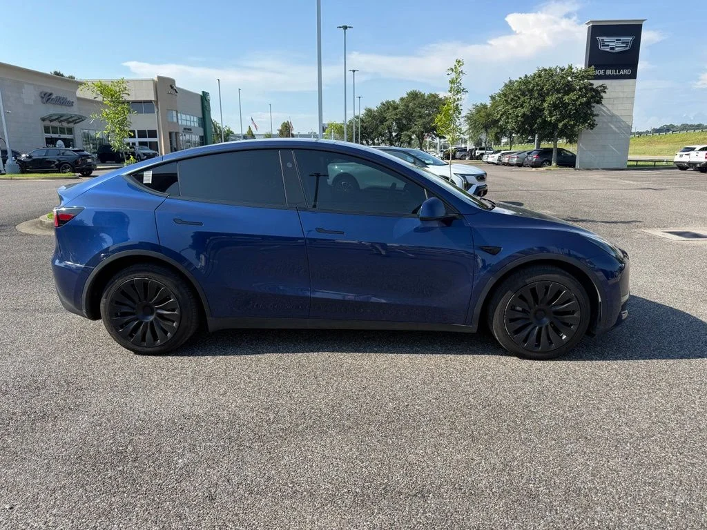 Used 2024 Blue Tesla Long Range image 4