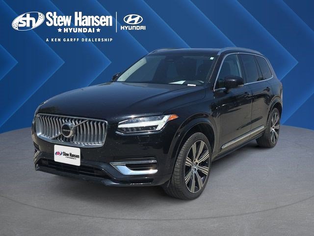Used 2023 Onyx Black Metallic Volvo Plus Bright Theme image 1