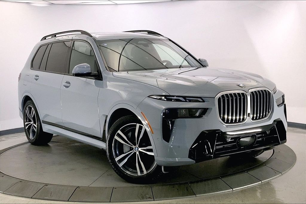 2025 BMW X7 xDrive40i's photo