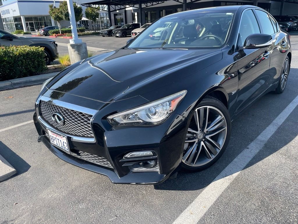 Used 2017 Black Obsidian INFINITI Sport image 5