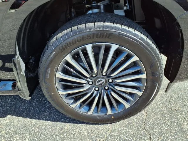 New 2026 Super Black Nissan Platinum Reserve image 5