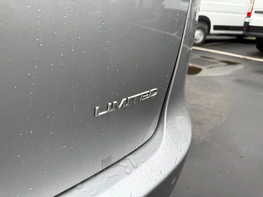 Certified Used 2017 Silver Chrysler Limited image 51