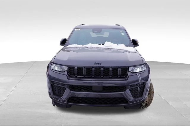 New 2026 Baltic Gray Metallic Clearcoat Jeep Laredo image 8